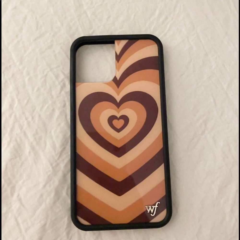 wildflower brown heart case - iphone 12